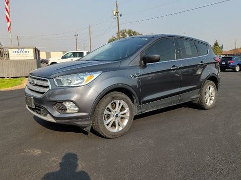 Used 2019 Ford Escape SE AWD/4WD image 1