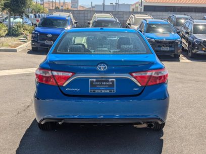 Used 2017 Toyota Camry SE w/ Moonroof Package