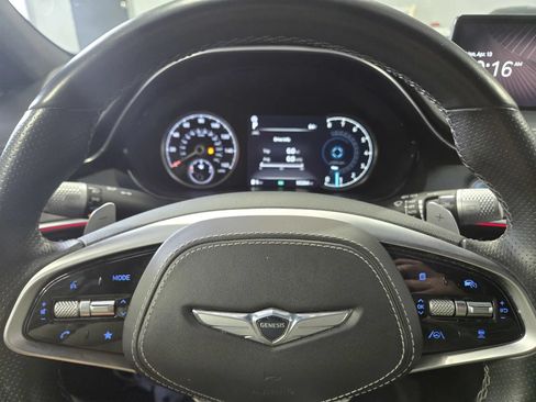 Used 2022 Genesis GV70 3.5T Sport w/ Sport Advanced Package AWD/4WD image 17