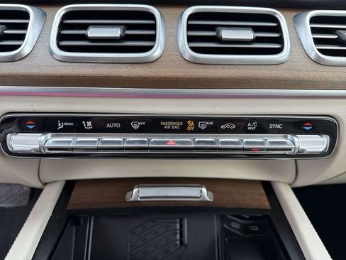 Used 2024 Mercedes-Benz GLE 450 4MATIC image 21