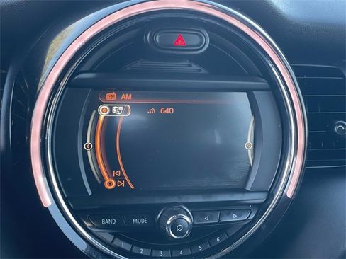 Used 2018 MINI Cooper S image 14