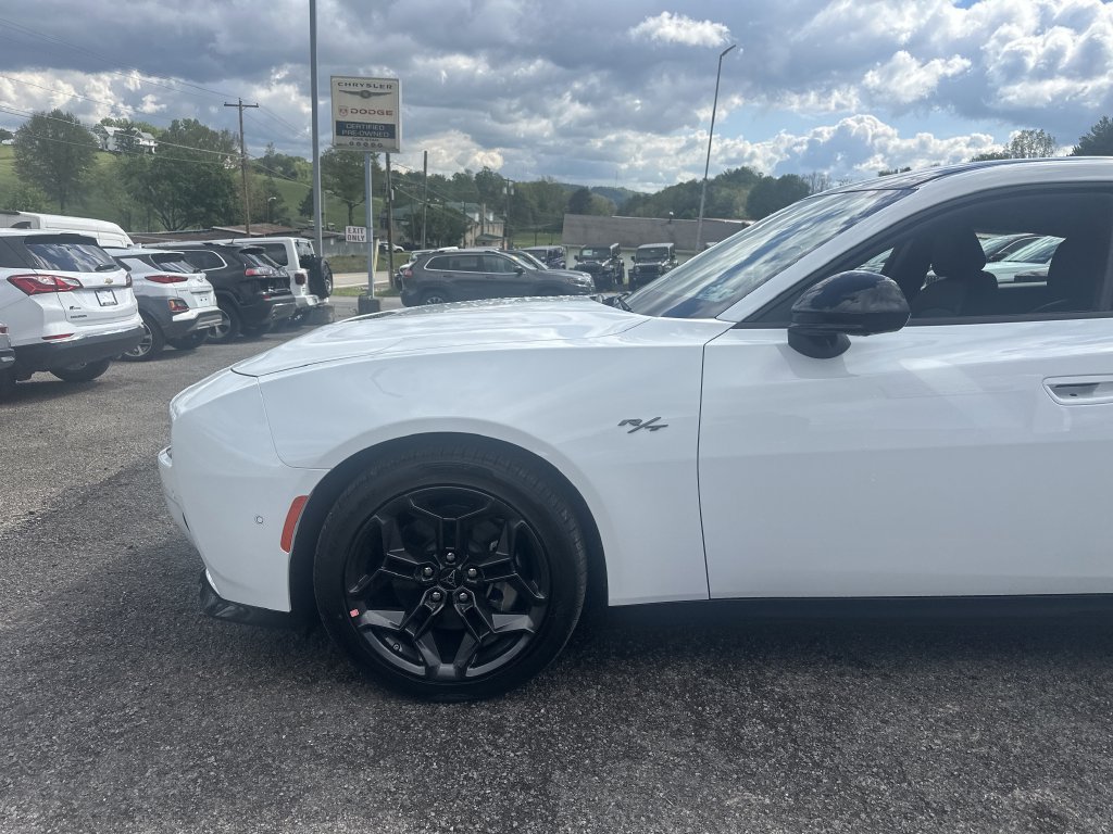 New 2026 Dodge Charger R/T AWD/4WD image 10