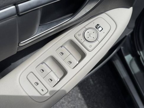 Used 2024 Hyundai Sonata SEL w/ Convenience Package FWD image 13