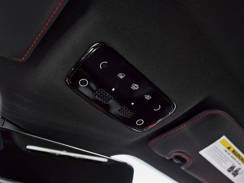Used 2021 Ferrari SF90 Stradale AWD/4WD image 72