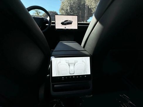 Used 2025 Tesla Model 3 Long Range RWD image 23