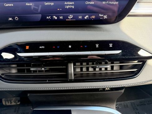 Certified 2025 Buick Enclave Sport Touring image 34