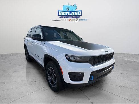 Used 2022 Jeep Grand Cherokee Trailhawk AWD/4WD image 20