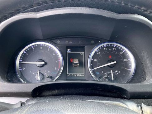 Used 2019 Toyota Highlander XLE AWD/4WD image 16
