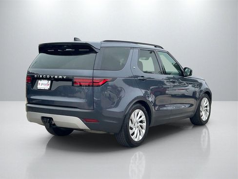 Used 2024 Land Rover Discovery S image 5