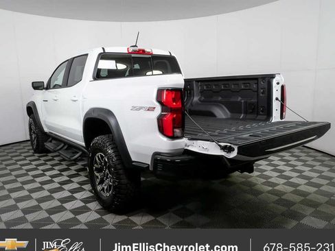 Used 2026 Chevrolet Colorado ZR2 w/ Technology Package AWD/4WD image 31