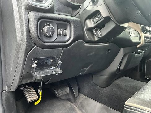 Used 2022 RAM 2500 Laramie AWD/4WD image 18