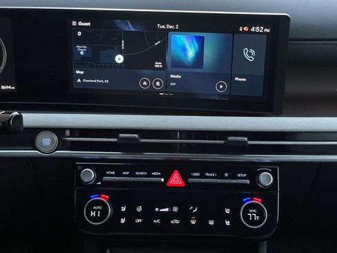 Used 2025 Hyundai Santa Cruz Limited image 32