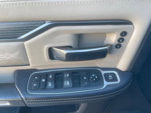 Used 2020 RAM 2500 Limited image 23