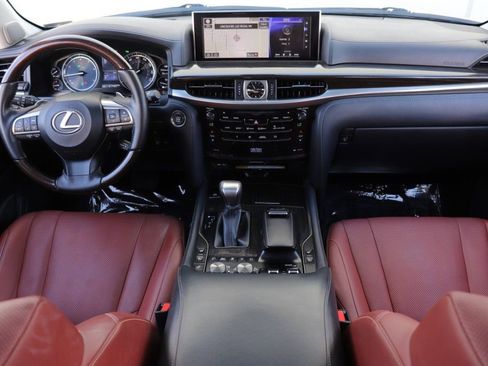 Used 2019 Lexus LX 570 4WD w/ Luxury Package image 47