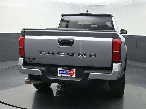 Used 2024 Toyota Tacoma TRD Off-Road AWD/4WD image 38