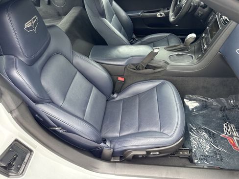 Used 2013 Chevrolet Corvette Grand Sport w/ 4LT Preferred Equipment Group RWD image 24