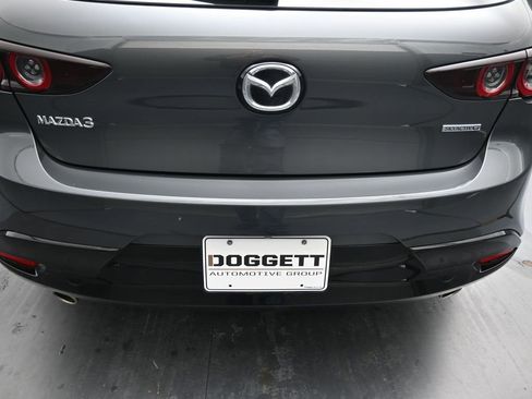 Used 2021 MAZDA MAZDA3 s image 29