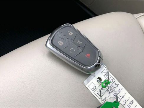 Used 2023 Cadillac XT4 Premium Luxury image 14