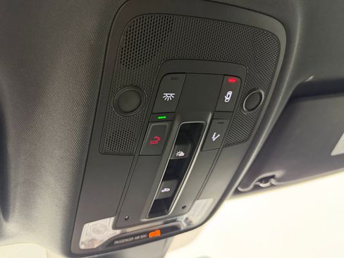 Used 2025 Audi Q3 2.0T Premium w/ Convenience Package image 30