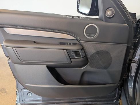 New 2026 Land Rover Discovery Limited Edition AWD/4WD image 8