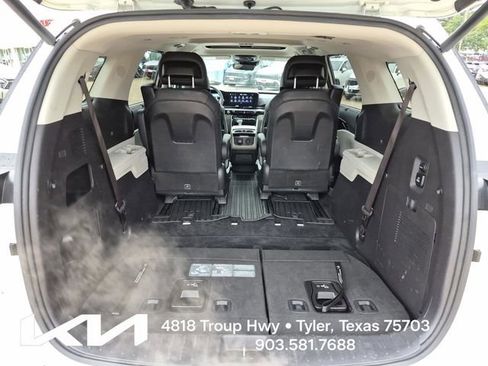 Used 2024 Kia Carnival SX Prestige FWD image 8