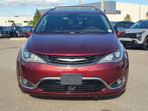Used 2018 Chrysler Pacifica Limited w/ Advanced Safetytec Group image 9