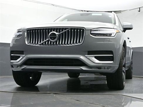 New 2024 Volvo XC90 B6 Plus w/ Protection Package Premier image 26