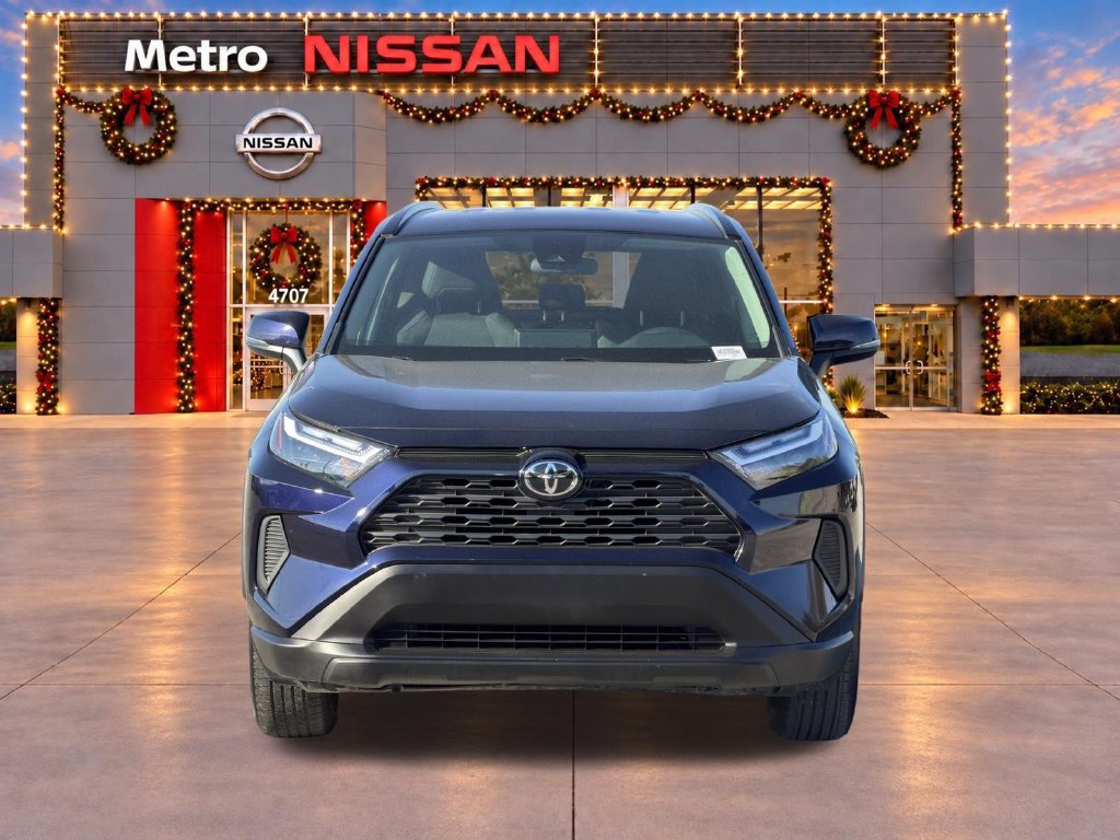 Used 2025 Toyota RAV4 XLE AWD/4WD image 3