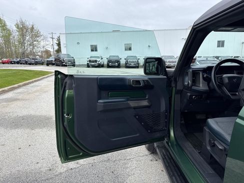 Used 2023 Ford Bronco Outer Banks AWD/4WD image 12