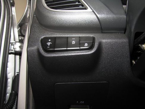 Used 2024 Kia Seltos EX image 8