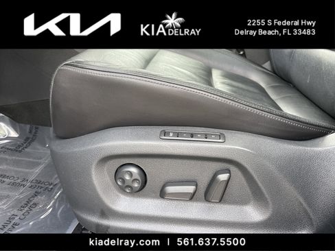 Used 2017 Volkswagen Tiguan Sport image 18