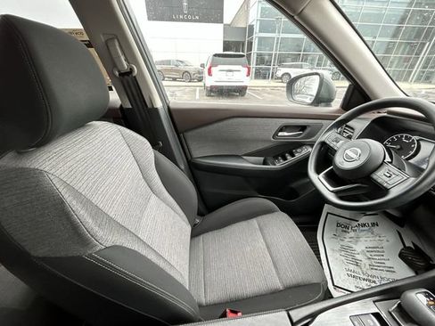 Used 2023 Nissan Rogue SV image 10