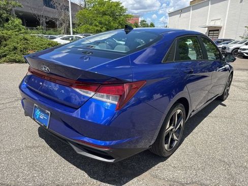 Used 2023 Hyundai Elantra SEL w/ Convenience Package FWD image 18