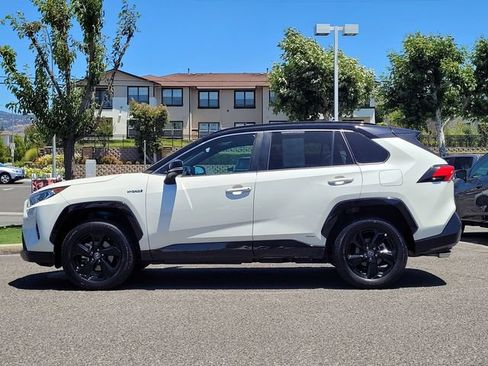 Used 2021 Toyota RAV4 XSE AWD/4WD image 9