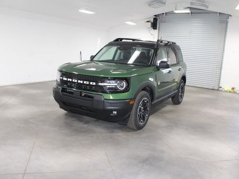 New 2025 Ford Bronco Sport Outer Banks image 3