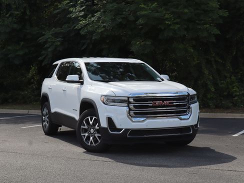 Used 2023 GMC Acadia SLE FWD image 2