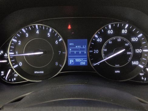 Used 2019 Nissan Armada Platinum w/ Captain's Chairs Package RWD image 23