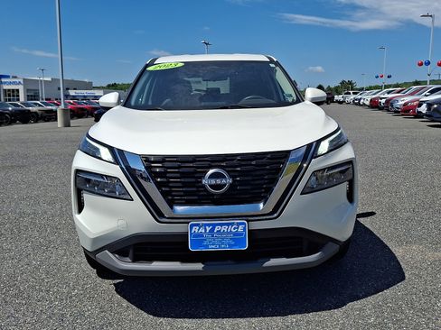Used 2023 Nissan Rogue SV AWD/4WD image 2