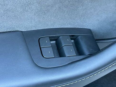 Used 2024 Tesla Model Y Long Range image 13