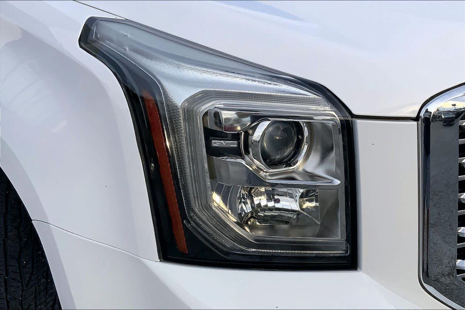 Used 2019 GMC Yukon Denali RWD image 24