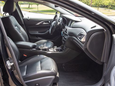 Used 2017 INFINITI QX30 w/ Cargo Package image 22