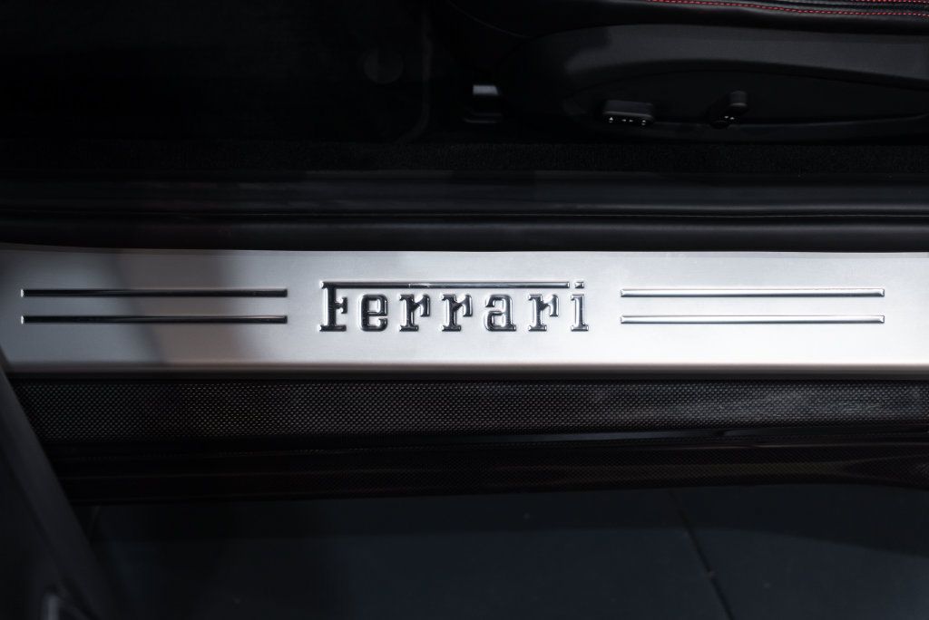 Used 2020 Ferrari 812 Superfast RWD image 47