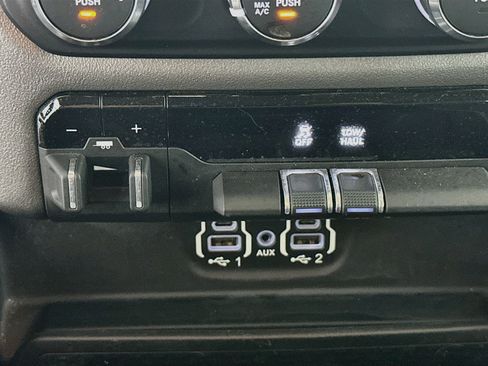 Used 2020 RAM 1500 Big Horn RWD image 25