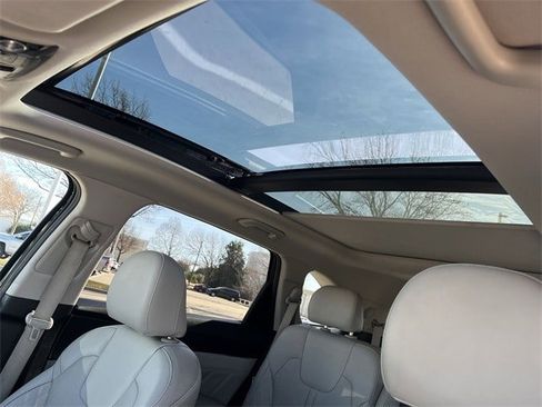 Used 2021 Kia Sorento SX image 27