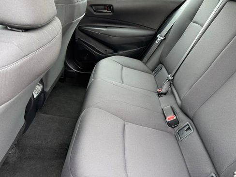 Used 2025 Toyota Corolla LE image 30
