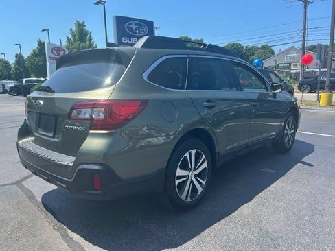 Used 2018 Subaru Outback 2.5i Limited AWD/4WD image 4