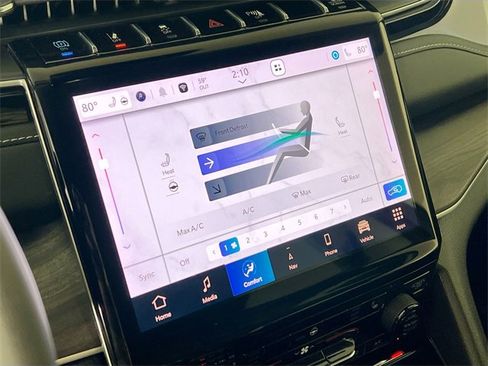 Used 2023 Jeep Grand Cherokee 4WD 4xe image 15