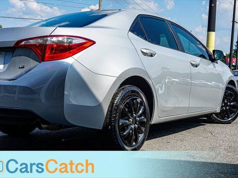 Used 2015 Toyota Corolla LE FWD image 5