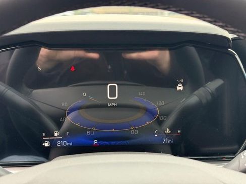 Used 2025 Chevrolet Trax LT w/ Driver Confidence Package image 21