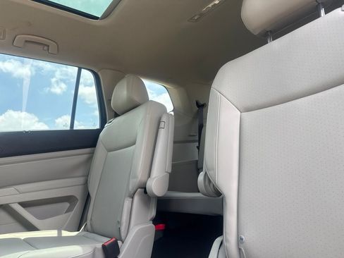 Used 2020 Volkswagen Atlas SEL FWD image 39